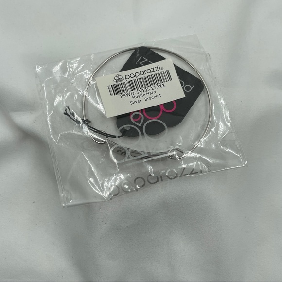 Paparazzi Silver Bracelet - Picture 6 of 6